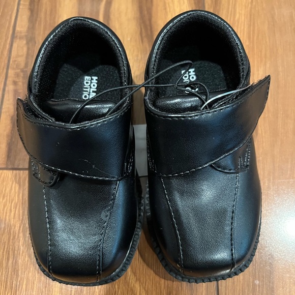 Black dress up shoes for toddlers size 4 - Picture 5 of 5